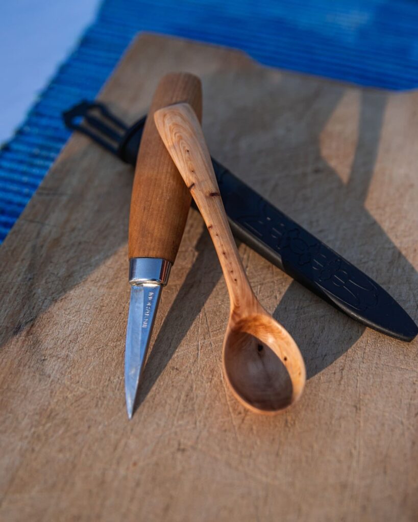 The Finest Whittling Knives For Learners and Past